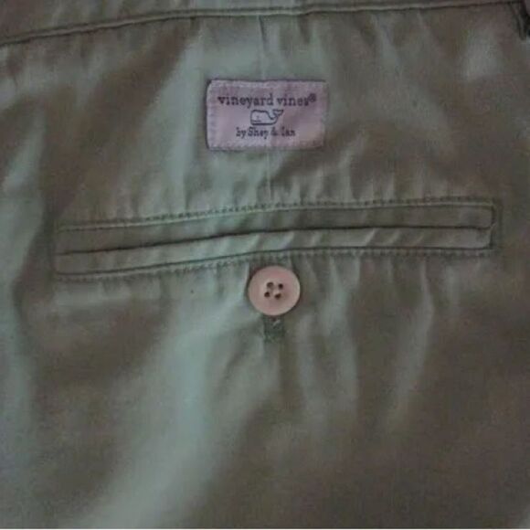 Vineyard Vines | Light Green 9” Club Flat Front Shorts | 34 - Picture 4 of 4